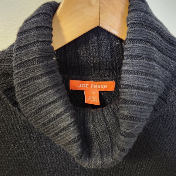 JOE FRESH Ladies Turtleneck Sweater - Picture 3 of 4
